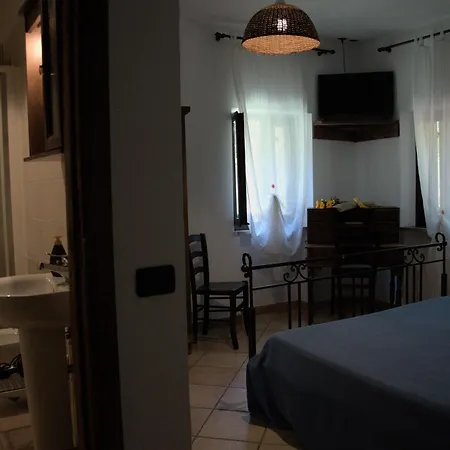 Bed & Breakfast Casale Del Gufo 3*