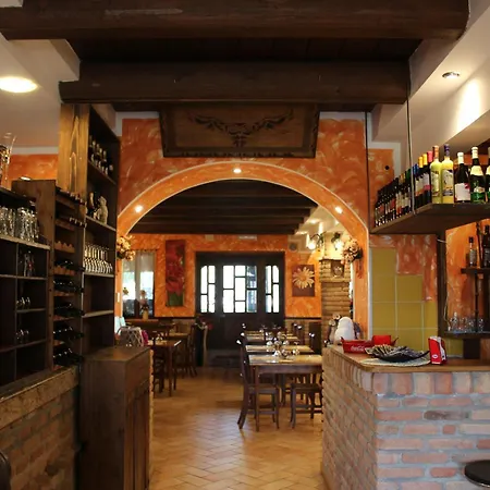 Casale Del Gufo *