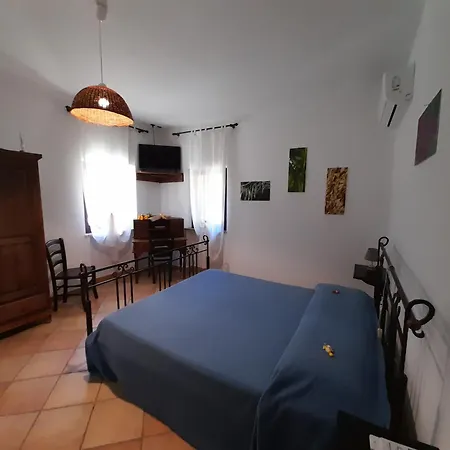 Casale Del Gufo ベッド・アンド・ブレックファスト キアラヴァッレ